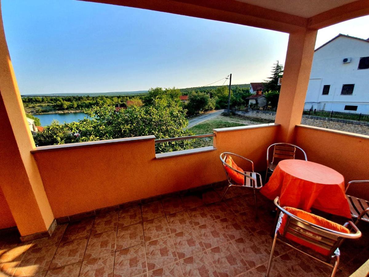 Apartmani Desnica Kruševo المظهر الخارجي الصورة